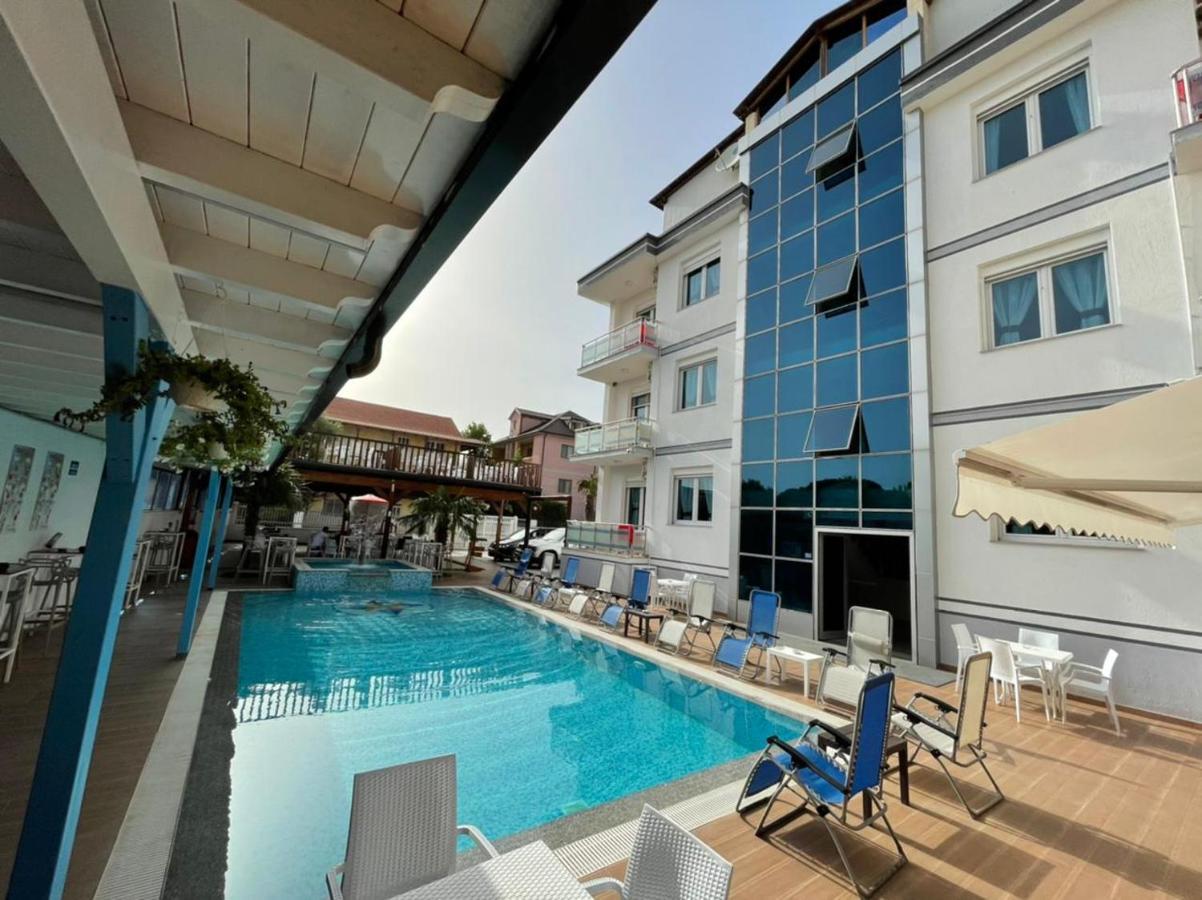 Brian Hotel Velipoje Bagian luar foto