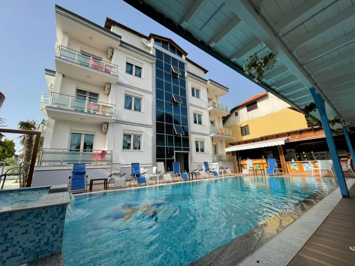 Brian Hotel Velipoje Bagian luar foto