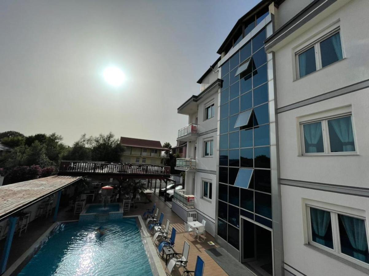 Brian Hotel Velipoje Bagian luar foto