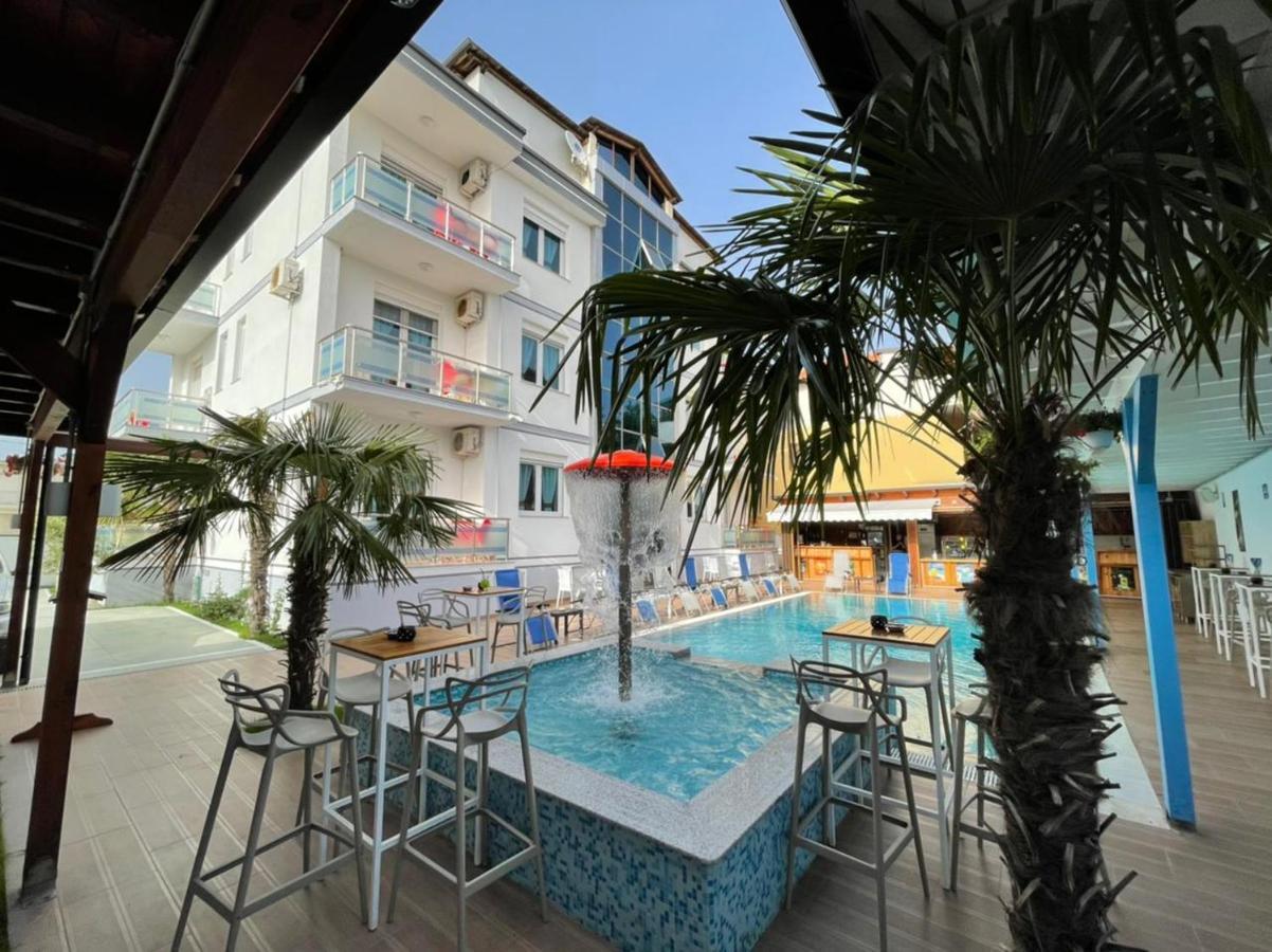 Brian Hotel Velipoje Bagian luar foto