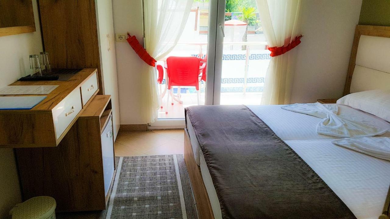 Brian Hotel Velipoje Bagian luar foto